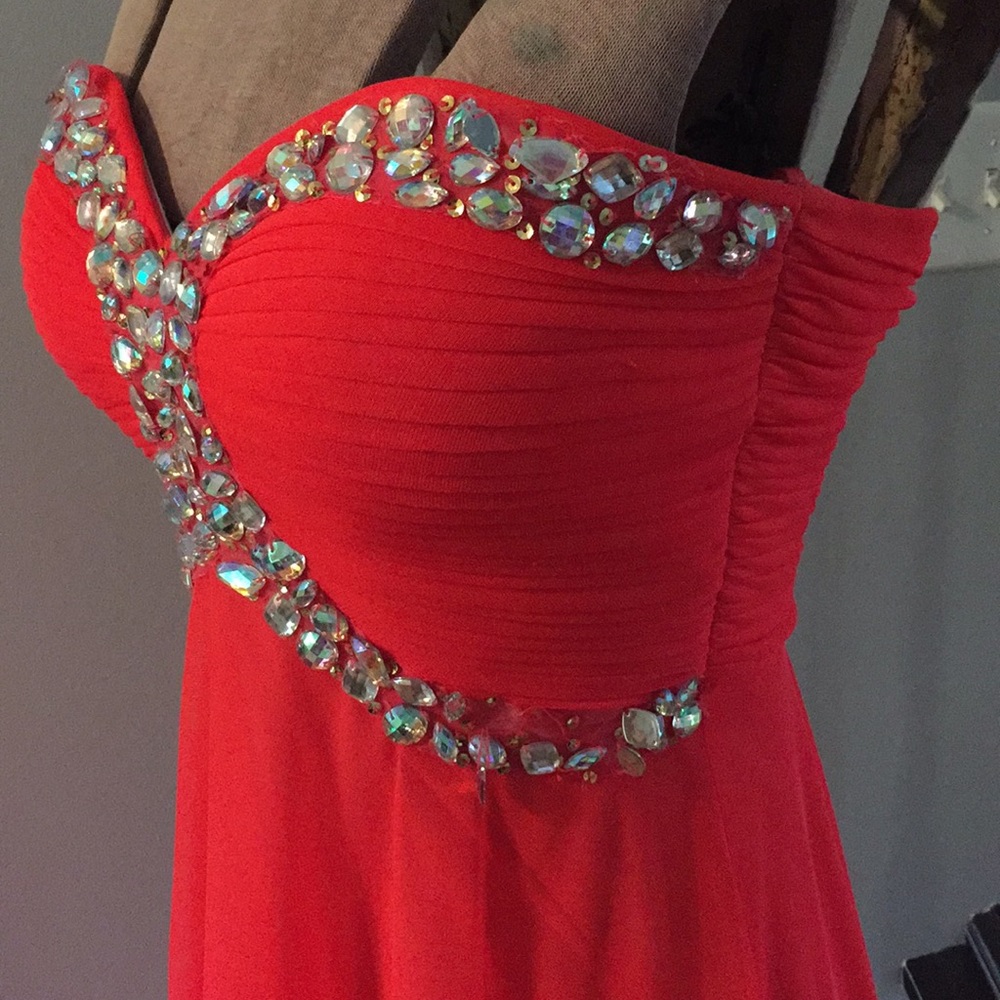 Dress - Picture 6 of 6
